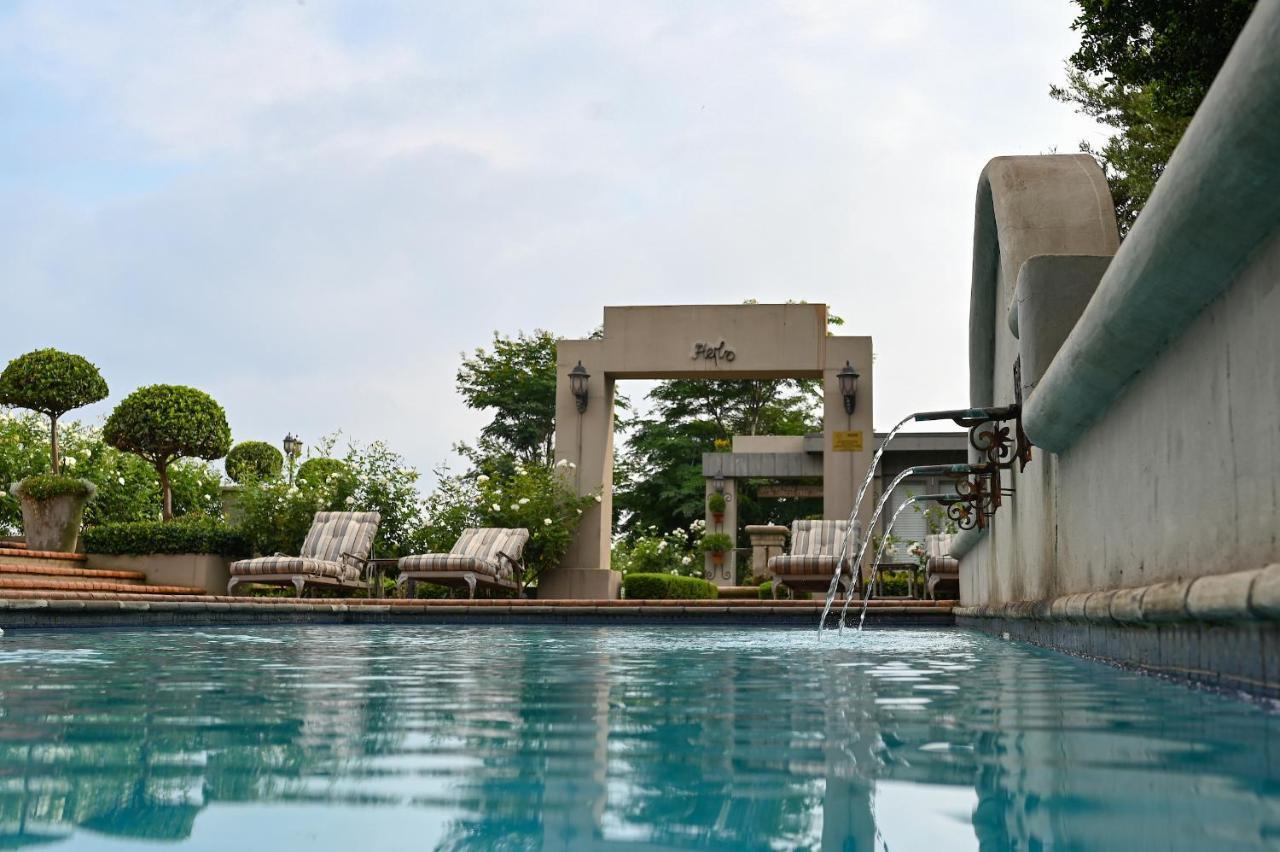 The View Boutique Hotel Johannesburg Esterno foto